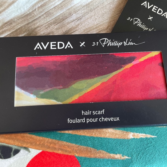 Aveda x 3.1 Phillip Lim cosmetic pouch & hair scarf - Picture 9 of 12